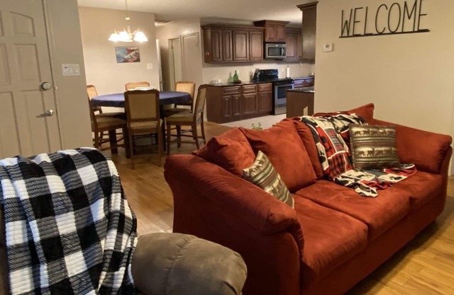 Home with lake view and lake access 2 min away