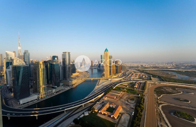 Homely Apartment with Canal and Burj Khalifa view