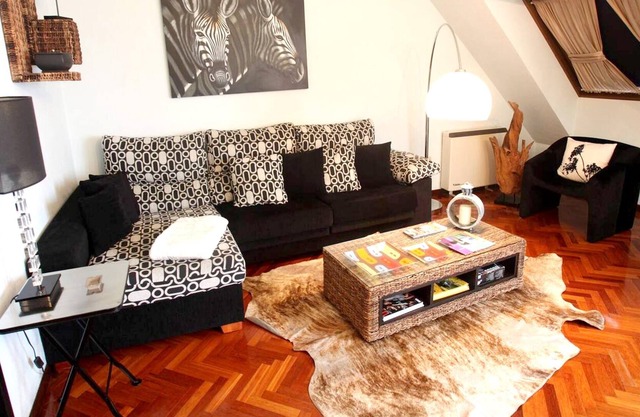 Homerez - ¡A 10 m de la playa! Apartamento para 13 pers. con terraza en Malpica
