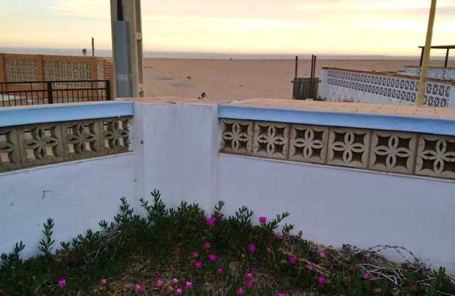 Homerez - ¡A 4 m de la playa! Casa para 13 pers. con terraza en Punta Umbría
