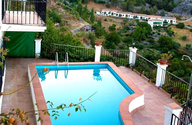 Homerez - Chalet a la montaña para 12 pers. con piscina y terraza en Grazalema