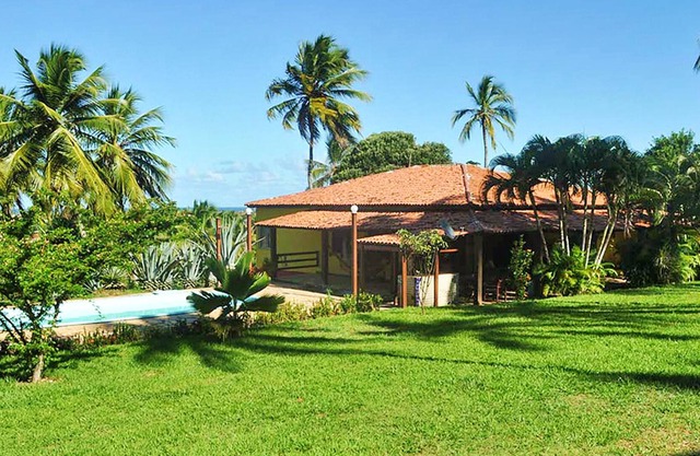 Homerez - Chalet a la montaña a 2 km de la playa con piscina compartida y jardín