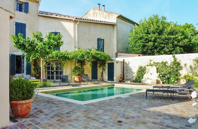 Homerez - Casa en Mollégès, Piscina Privada