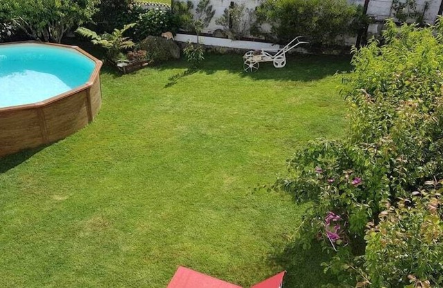 Homerez - Apartamento a 800 m de la playa para 6 pers. con jardín en A Guarda