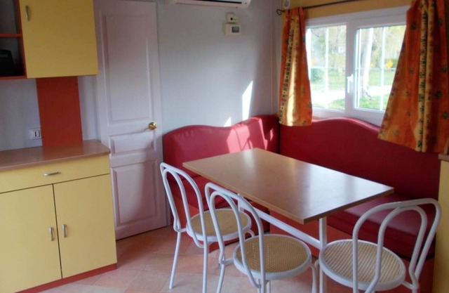 Homerez - Bonita propiedad para 4 pers. con terraza en Beynes