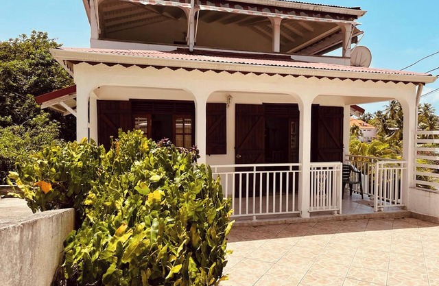Homerez - Villa junto al mar en Le Gosier con vista impresionante