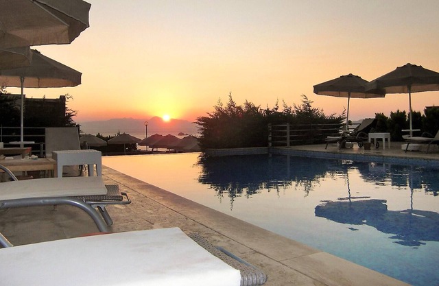Homerez - Villa a 800 m de la playa para 6 pers. con piscina compartida y jardín