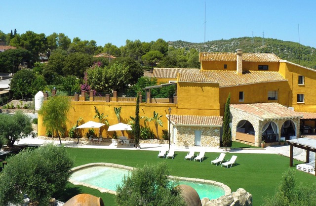 Homerez - Villa en Can Trabal, Piscina