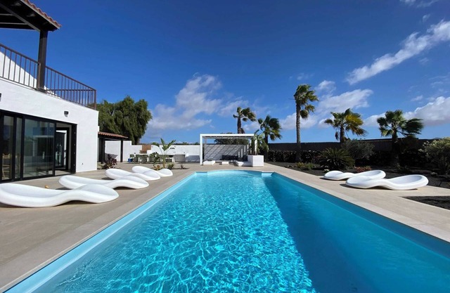 Homerez - Villa en Lajares con piscina privada