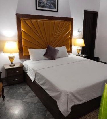 Homewood Suites Family Guest House & Apartments