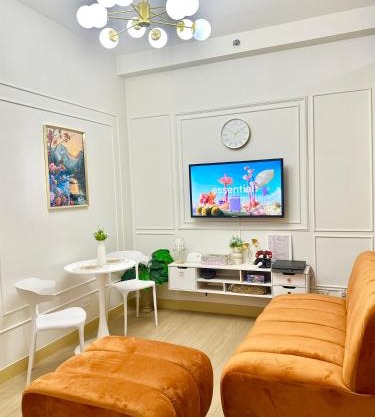 Homey Palace Staycation