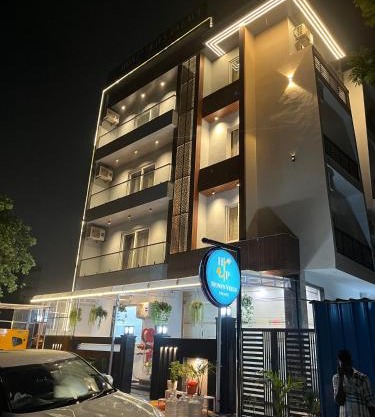 Honeyveils Palace