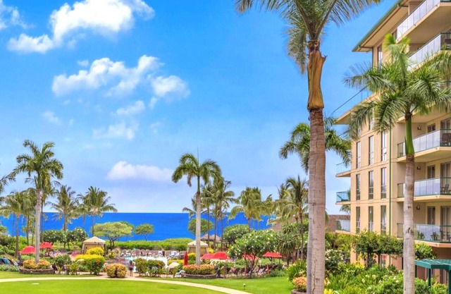 KBM Resorts | Spacious 6-Bedroom Honua Kai Collection | Same Floor | Ocean & Mountain Views + 4 Free Rental Cars! HKH-229/36/8/40