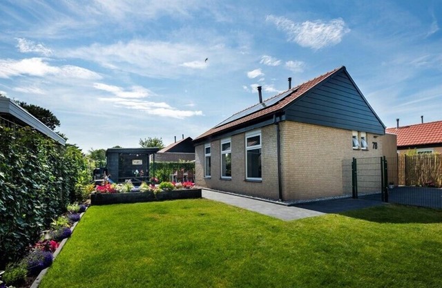 Horizon 78 luxury holiday home near Renesse and beach