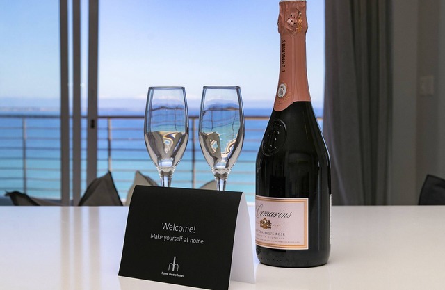 Horizon Bay 1602 LUX Penthouse with amazing views