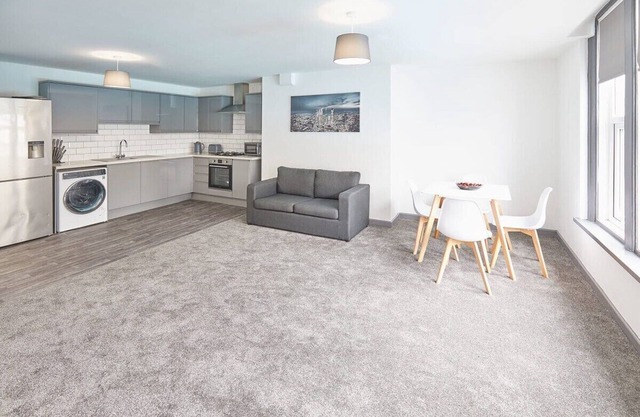 Host & Stay | Apartment 2 @ Clarendon