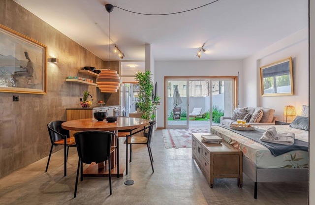 HostWise – Modern Flat w/ Terrace | Near the Beach
