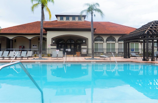 Hot Deal! Disney villa W/ Pool & Games!
