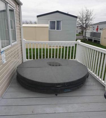 hot tub luxury caravan 23 Lancaster tattershall lakes