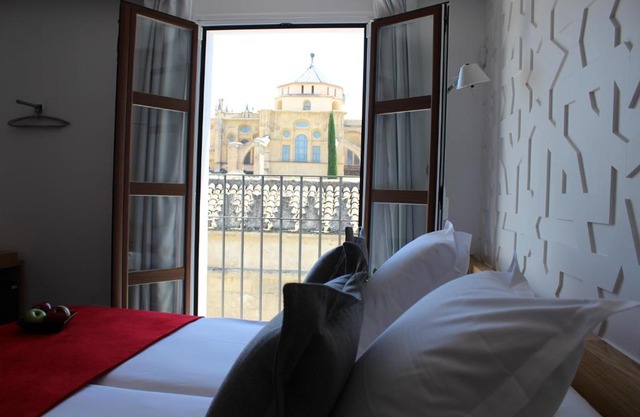 Hotel Boutique Caireles