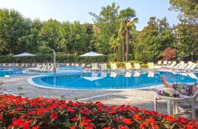 Hotel Bristol Buja