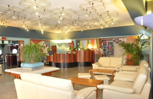 Hotel Carol