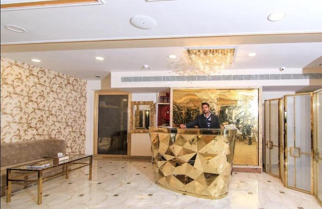 Hotel Galaxy Grand, Lucknow