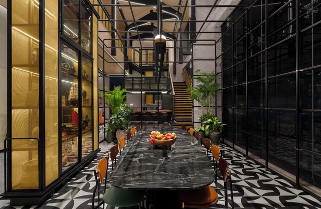 Hotel Indigo Saigon The City by IHG