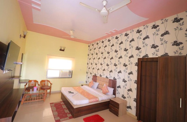 Hotel Mukund Priya- Near Krishna Janam Bhoomi