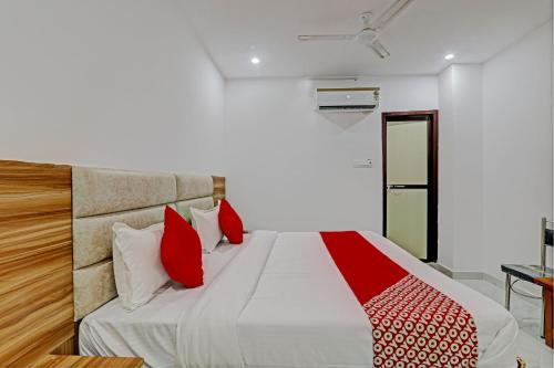 Hotel O Raghav & Banquet