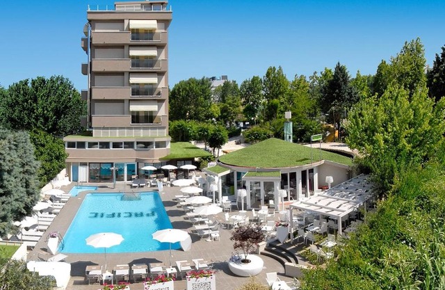 Hotel Pacific