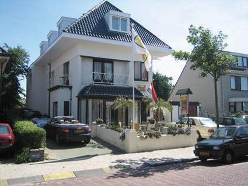 Hotel/Pension Villa Tanahlot