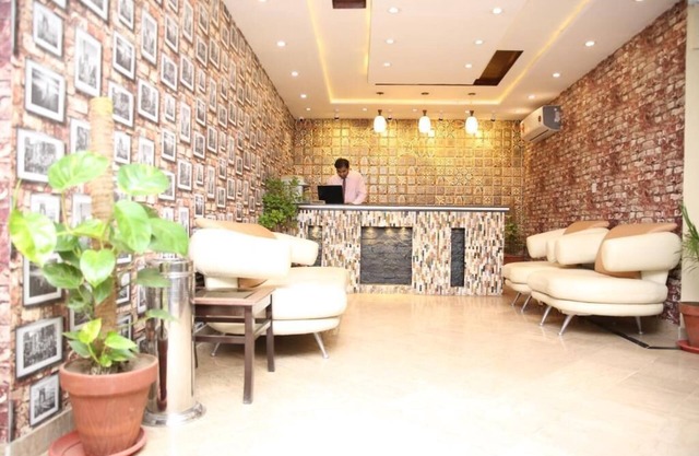 Hotel Premier Inn Gulberg