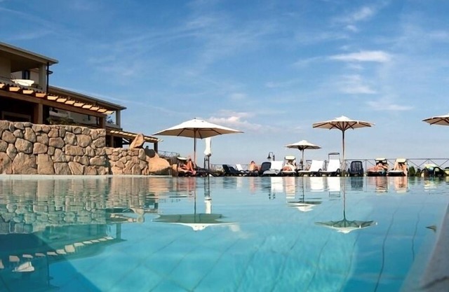 Hotel Villa Gustui Maris