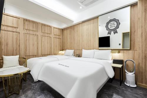HotelInsta Main Branch