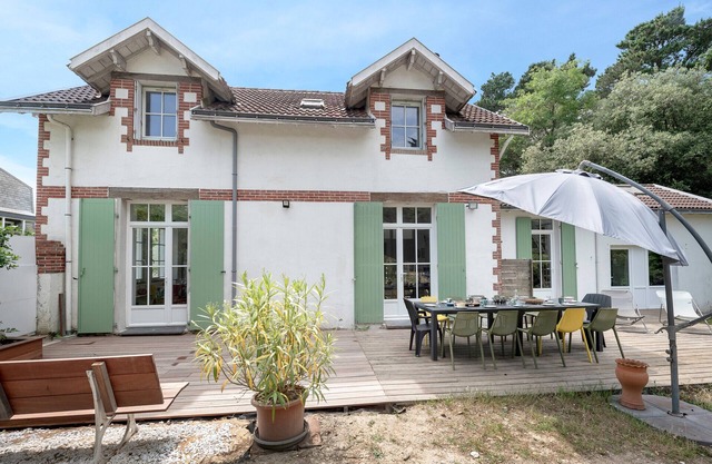 Casa familiar, a 200m del mar 10 ad. 2 niños