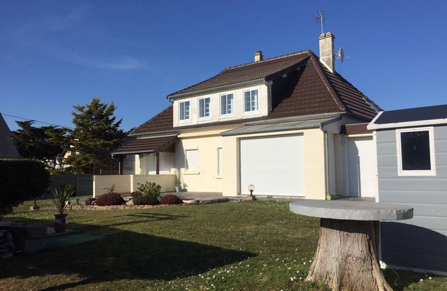 House 30m from the beach - 11 to 15 people - sea view from the first floor - dogs accepted