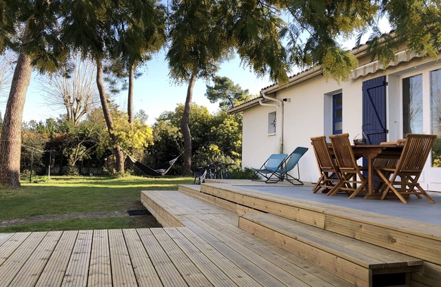CASA CERCA DE LA PLAYA, EL BOSQUE Y TALASO.