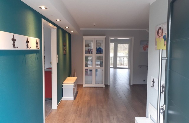 Casa-Familiar-Baño para personas con movilidad reducida-vista al canal-Haus K...