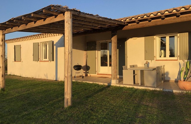 casa en la Camarga, jardín, estacionamiento, a 2 minutos de la playa, se admiten mascotas