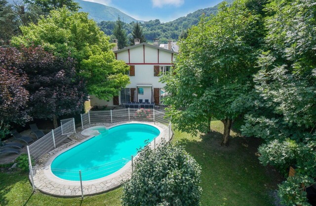 Casa / Casa rural / Chalet 15 a 17 personas 06 47 55 63 73
