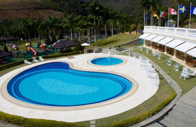 House in condominium with exclusive club! The best value for money in the Sierra...