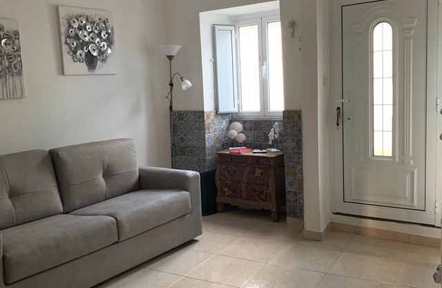 House in Vila Franca Campo, center of the island, ideal for families