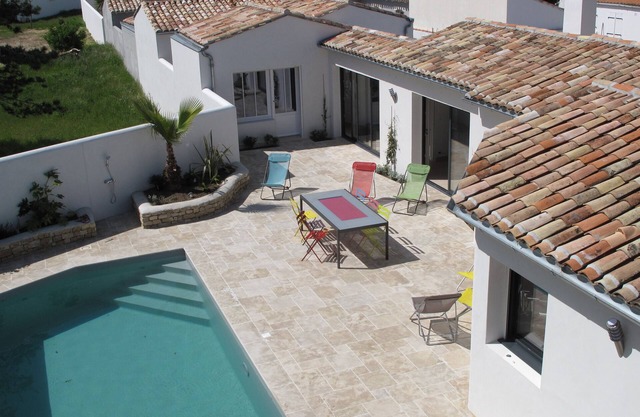 Maison La Couarde: villa con piscina de pie de 10p idealmente ubicada cerca del mar