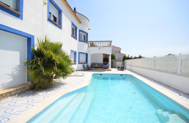 Casa Les Eiguades - piscina privada, jardín, A.A, barbacoa, wifi, parking,