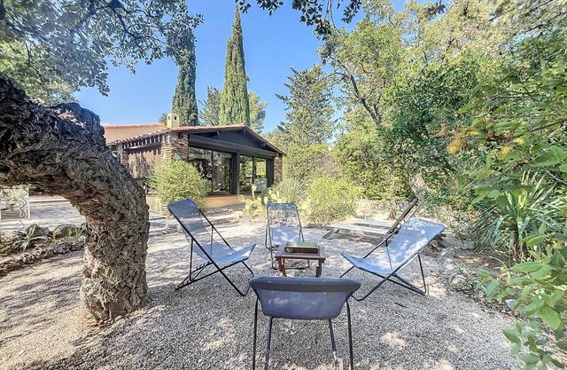 Casa Fréjus Capitou Wifi, jardín de 700 m2 en dominio privado con piscina, tenis.