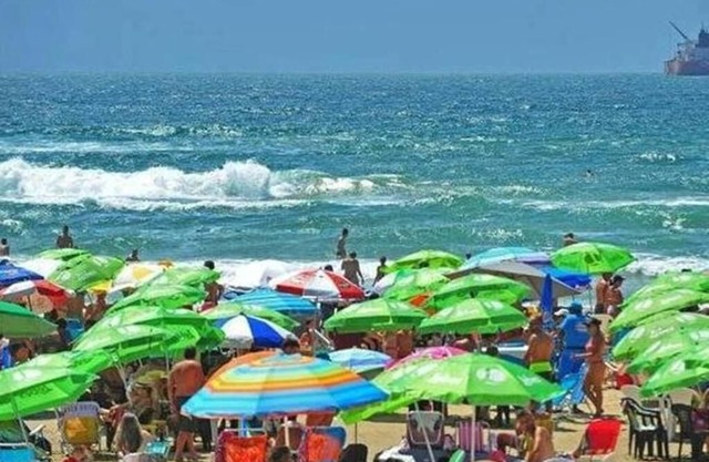 CASA DE LA FELICIDAD CERCA DEL MAR