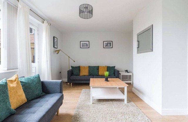 Charming 3-Bed House in Newcastle upon Tyne