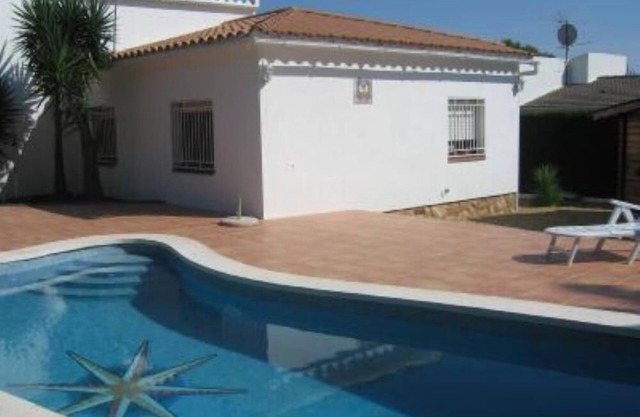 CASA recién reformada con PISCINA privada (45 min Barcelona y 25 min Tarragona)