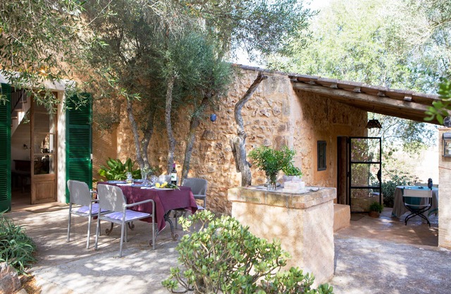casa con encanto en finca de 35.000 m,....Free new wifi , tv satelite